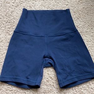 Lululemon align biker shorts w an inseam of 6 in